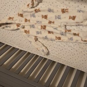 Adorable Bear Print Baby Onesie